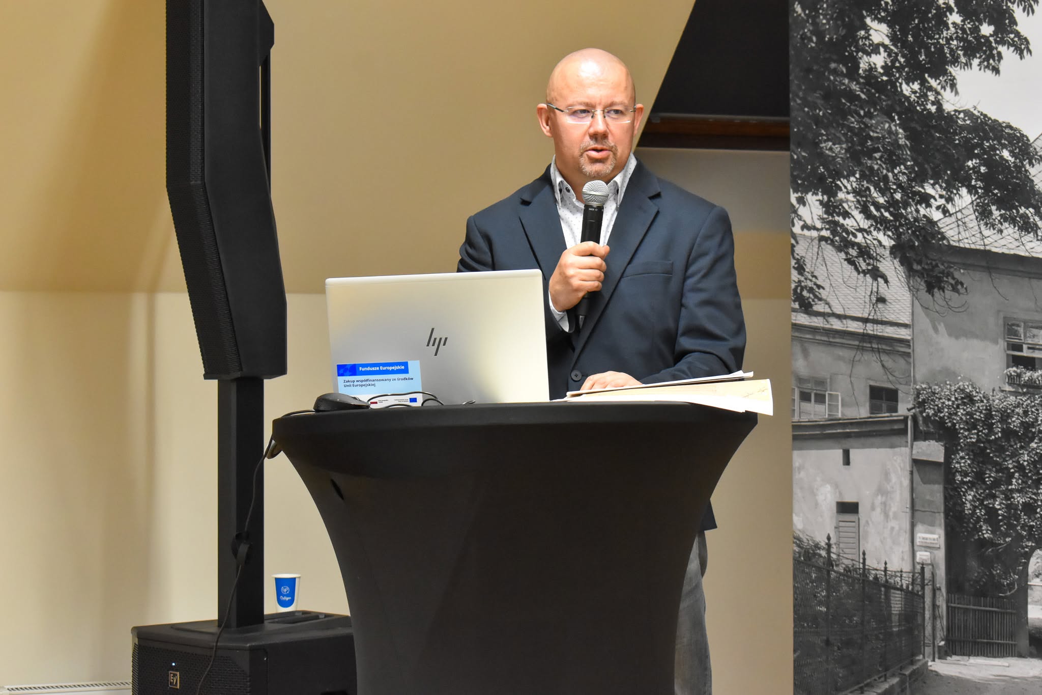 Na zdjęciu doktor Ksawery Jasiak - opolski historyk Instytutu Pamięci Narodowej