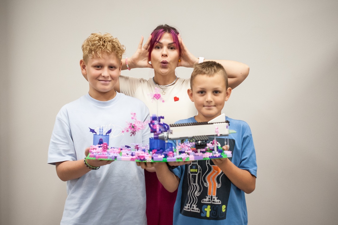 Ciocia od Klocków na Zamku Piastowskim. Warsztaty LEGO w ramach Wakacji w powiecie