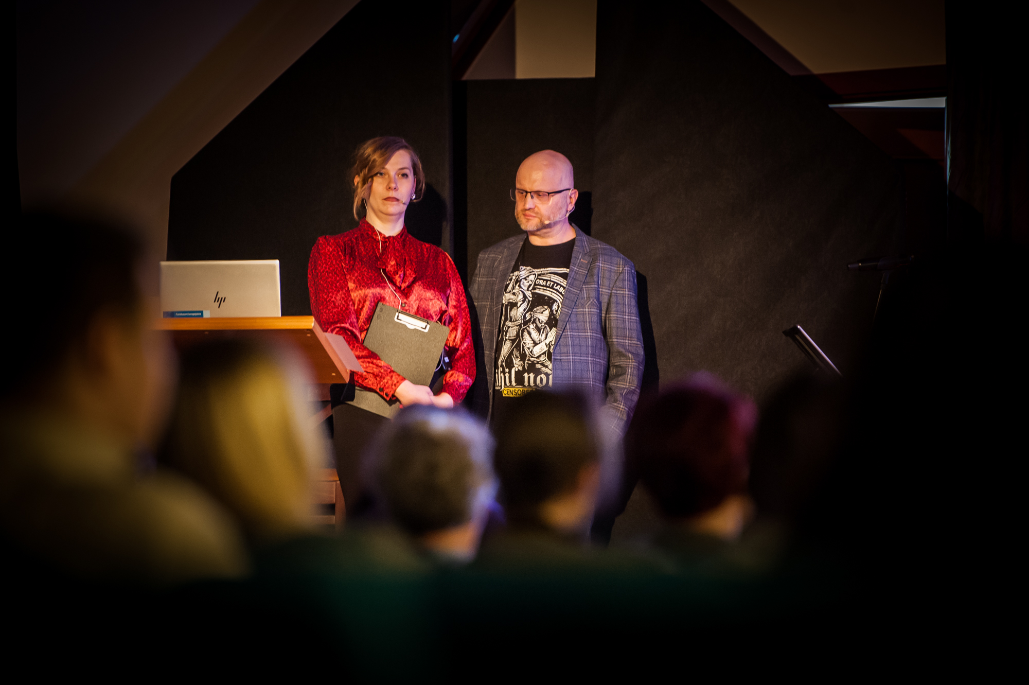 Na zdjęciu od lewej: doktor Karolina Wojtucka oraz doktor habilitowany Daniel Wojtucki