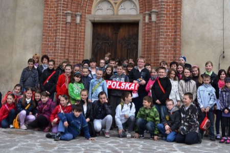 Uczestnicy konkursu „KIBICUJĘ Z PIOSENKĄ” zwiedzili Zamek