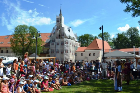 Na Zamku w Raciborzu dzieci bawiły się z Drengami