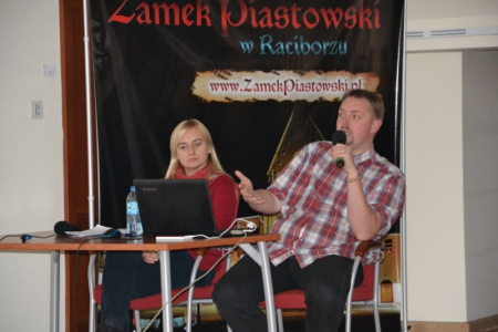 „WIETNAM – historia i współczesność krainy czerwonych smoków”…
