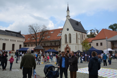 Zamek przechodzi na czas letni