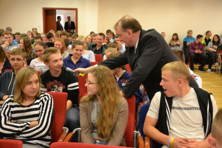 Kształcenie zawodowe czy studia? Jak decydować o swojej przyszłości?