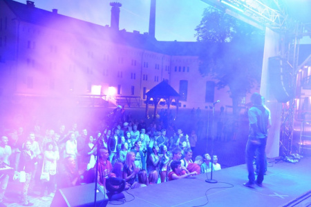 No Longer Music zagrał nocą na zamku