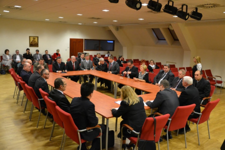Uroczysta sesja Rady Powiatu Raciborskiego na Zamku Piastowskim