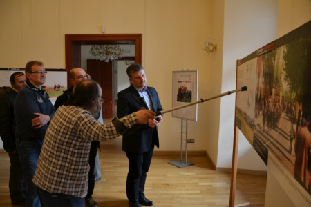 Wielkanocna procesja konna w Bieńkowicach – finisaż wystawy na zamku
