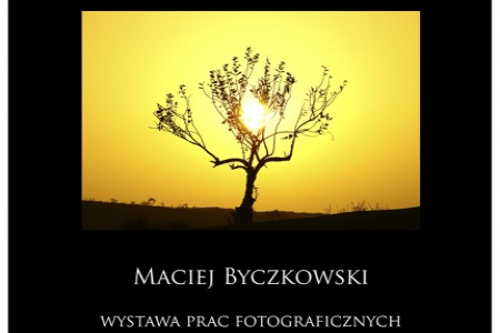 Wystawa fotograficzna Macieja Byczkowskiego „PRAWA CZŁOWIEKA. DOSTRZEGAM” już od marca na zamku