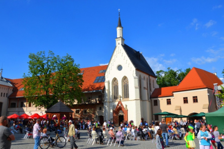 Zwiedź zamek w Lany Poniedziałek