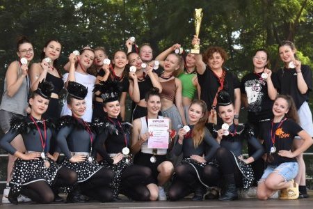 IV Mażoretkowy Zawrót Głowy na Zamku Piastowskim za nami. Najlepsi odebrali pamiątkowe puchary oraz dyplomy