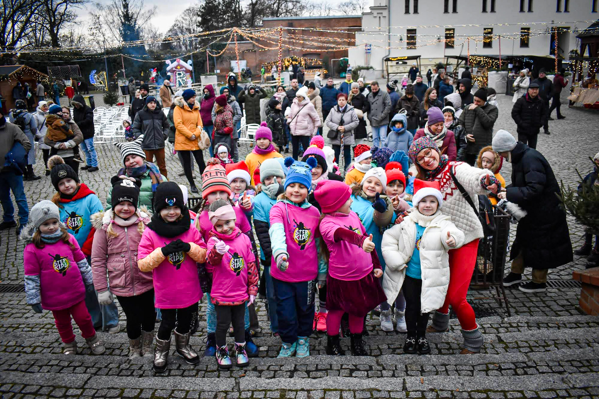 Niedziela na zamku na Zamku Piastowskim w Raciborzu: maszyny z klocków, zumba i koncerty