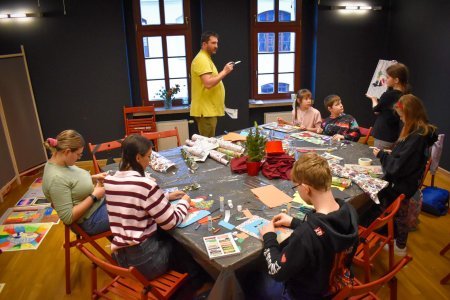 Art Camp na Zamku Piastowskim: Młodzi tw&oacute;rcy malują historię i przyszłość raciborskich zabytk&oacute;w