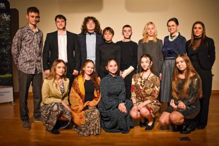 Teatralna niedziela na Zamku Piastowskim. ST&Oacute;Ł poruszył widz&oacute;w