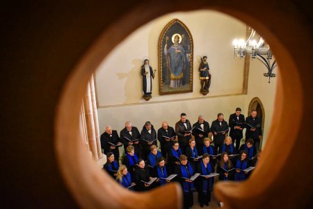 Pasyjna zaduma na Zamku Piastowskim. Koncert ch&oacute;ru z Krzyżanowic