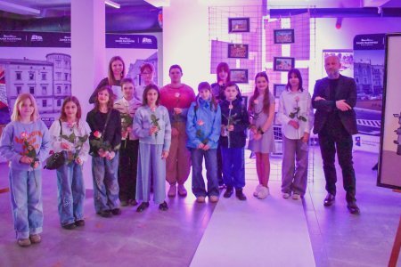 Magiczny wernisaż prac młodych tw&oacute;rc&oacute;w w zamkowej słodowni