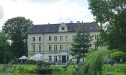 Pałac z Muzeum Dawnej Wsi w Wojnowicach