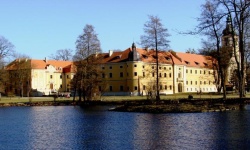 Zespół Klasztorno - Pałacowy w Rudach 