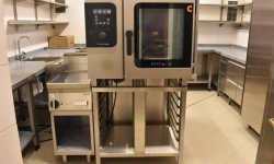 Restauracja Zamkowa - kuchnia z wyposażeniem