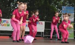 Taneczne podsumowanie roku szkolnego na zamkowej scenie (39)