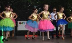 Taneczne podsumowanie roku szkolnego na zamkowej scenie (49)