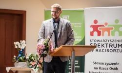 Jubileusz 10-lecia Stowarzyszenia SPEKTRUM. Konferencja na Zamku Piastowskim (1)