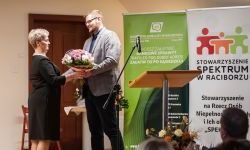 Jubileusz 10-lecia Stowarzyszenia SPEKTRUM. Konferencja na Zamku Piastowskim (3)