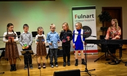 Muzyczne talenty na scenie Zamku Piastowskiego. Koncert uczniów ogniska muzycznego Fulnart (2)