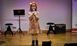 Muzyczne talenty na scenie Zamku Piastowskiego. Koncert uczniów ogniska muzycznego Fulnart (4)