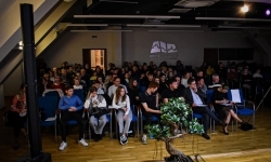 Muzyczne talenty na scenie Zamku Piastowskiego. Koncert uczniów ogniska muzycznego Fulnart (5)