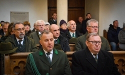Leśnicza i myśliwska brać na Mszy św. w kaplicy zamkowej w Raciborzu (5)