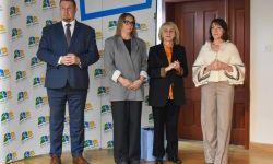 Stypendia Prezesa Rady Ministrów wręczone na Zamku Piastowskim (1)