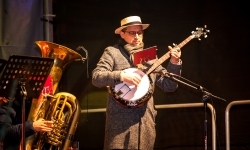 Jazzowa sobota i wiedeńska niedziela pełna zabaw. Trwa jarmark na Zamku Piastowskim (5)