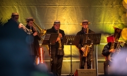 Jazzowa sobota i wiedeńska niedziela pełna zabaw. Trwa jarmark na Zamku Piastowskim (6)