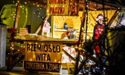 Zakochany duet, Lotharsi, fire show i św. Mikołaj na quadzie. Ruszył ostatni jarmarkowy weekend na zamku (3)