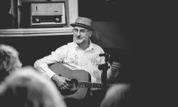 Gospelblues evening w raciborskim Zamku Piastowskim. Fani bluesa wypełnili piwnicę słodowni (7)