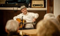 Gospelblues evening w raciborskim Zamku Piastowskim. Fani bluesa wypełnili piwnicę słodowni (10)