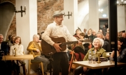 Gospelblues evening w raciborskim Zamku Piastowskim. Fani bluesa wypełnili piwnicę słodowni (17)