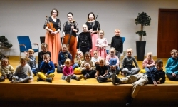 Muzyczna podróż do świata bajek na raciborskim zamku (7)