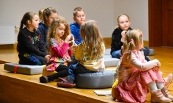 Muzyczna podróż do świata bajek na raciborskim zamku (9)