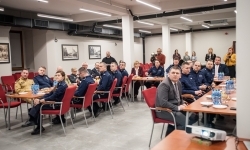 Policja skorzystała z gościnności Powiatu Raciborskiego – roczna odprawa w Zamku Piastowskim (1)