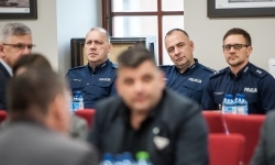 Policja skorzystała z gościnności Powiatu Raciborskiego – roczna odprawa w Zamku Piastowskim (1)