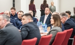 Policja skorzystała z gościnności Powiatu Raciborskiego – roczna odprawa w Zamku Piastowskim (9)