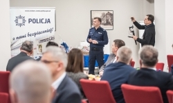 Policja skorzystała z gościnności Powiatu Raciborskiego – roczna odprawa w Zamku Piastowskim (12)