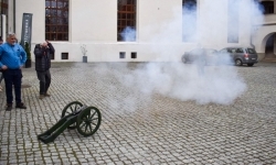 Zapachy lasu i militaria na Zamku Piastowskim. Zamkowa niedziela z przyrodą i historią (9)