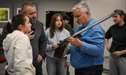 Zapachy lasu i militaria na Zamku Piastowskim. Zamkowa niedziela z przyrodą i historią (17)