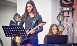 „Tyle słońca w całym mieście” – wiosenny koncert rozbrzmiał na Zamku Piastowskim w Raciborzu (6)