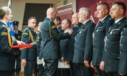 Dzień Strażaka 2025. Uroczystości powiatowe na Zamku Piastowskim w Raciborzu (20)