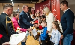 Dzień Strażaka 2025. Uroczystości powiatowe na Zamku Piastowskim w Raciborzu (7)