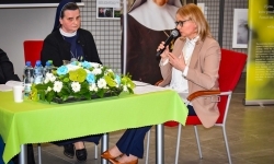Zamek Piastowski przestrzenią dla sacrum. IV Dni Dulcissimiańskie poświęcone s. Dulcissimie (9)