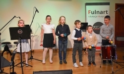 Muzyczny wieczór pełen wzruszeń, czyli Koncert z okazji Dnia Matki na Zamku Piastowskim (19)
